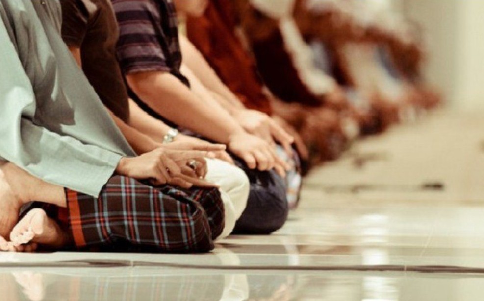 18 Keutamaan dalam Rangkaian Shalat Berjama'ah 18 Keutamaan dalam Rangkaian Shalat Berjama'ah