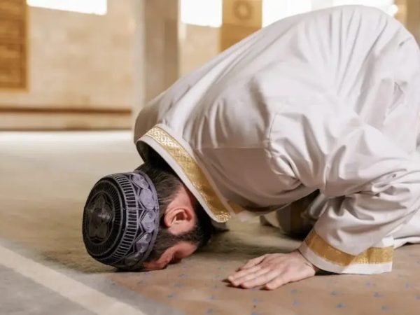 Sujud Sahwi: Sujud karena Lupa